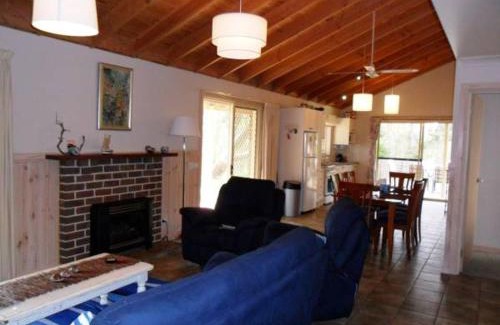 Ventnor House | Seabreeze On Anchorage