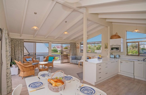 Whitianga House | Seabreeze on Cook - Whitianga Holiday Home
