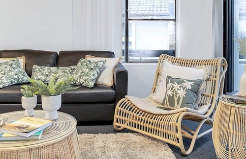 Maroubra Apartment | Seabreeze - Stylish Abode 360° Ocean & Beach Views