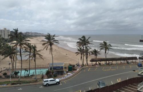Margate Beach Apartment | Seabrook In-house Holiday Rentals