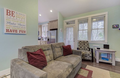 Seabrook House | Seabrook's Monkeydoodle, a 2-bedroom dog-friendly home!