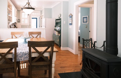 Seabrook House | Seabrook's Periwinkle Cottage, a cozy 2-bedroom home!
