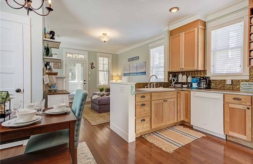 Seabrook House | Seabrook's Siren Song, a dog-friendly home!