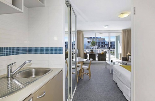 Ettalong Beach House | SEACHANGE STUDIO ETTALONG BEACH RESORT