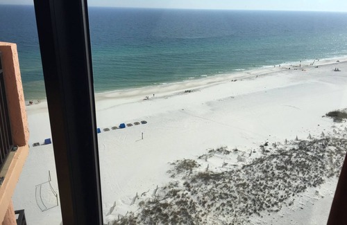 Orange Beach Condo | Seachase 1404 West Sun, Fun, and Plenty of Room!