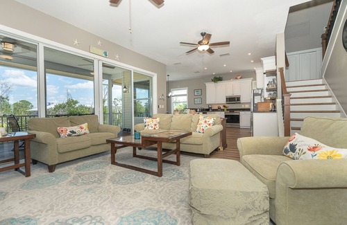 Palm Island House | SEACLUSION - Island Paradise Home Close to the Beach with Pool and Boat Dock
