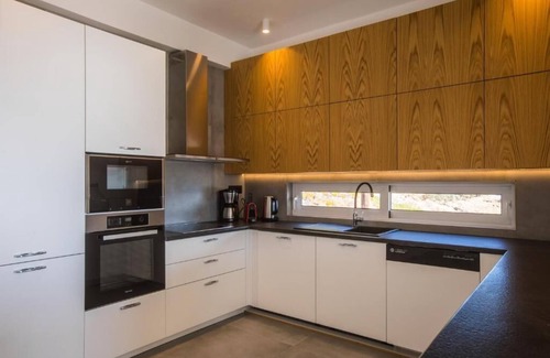 Paraga Villa | SeaCode Villas, Blue Villa
