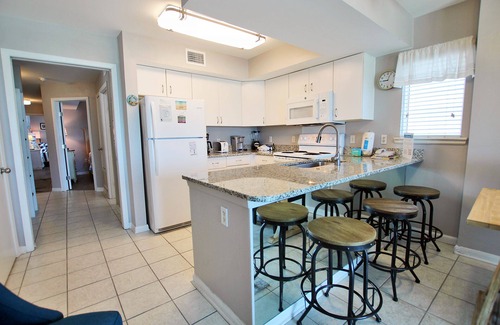 Gulf Shores Condo | Seacrest 401- All That is Missing is You! Book Now!