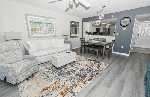 Fort Walton Beach Apartment | SeaCrest 411- by Holiday Isle Properties