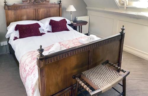 Whitby House | Seacrest Cottage