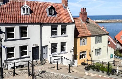 Whitby House | Seacrest Cottage