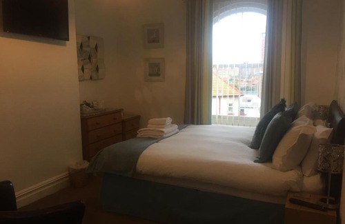 West Cliff House | Seacrest Guest House Room Only