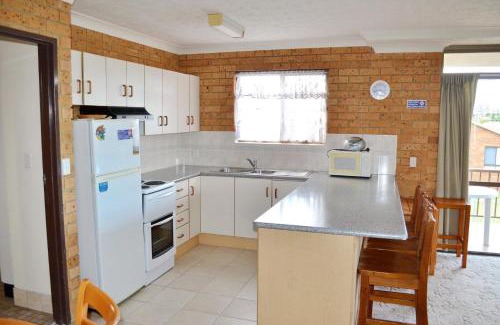 South West Rocks Apartment | Seacrest Unit 1 - Bring your own linen.