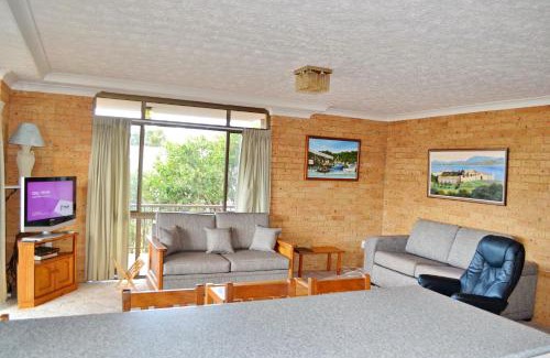 South West Rocks Apartment | Seacrest Unit 1 - Bring your own linen.