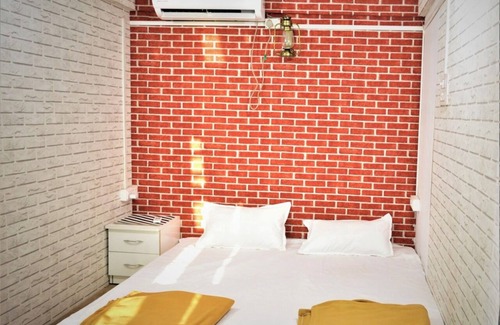 Harnai Hotel | Seadeck Homestay