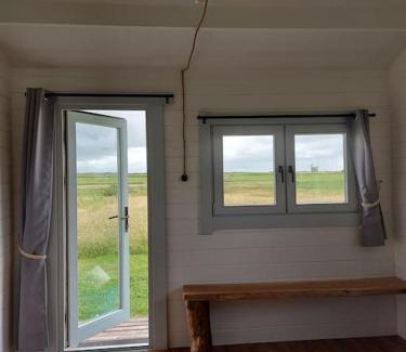 Quilty Apartment | Seafield Cabin