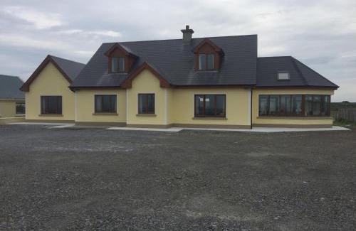 Quilty House | Seafield House at the beach