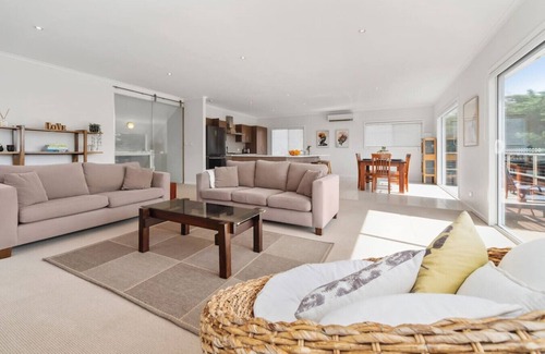 Victoria House | Seaford Beach Bay View