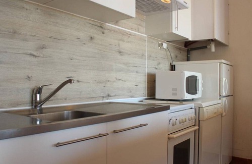 Port-la-Nouvelle Apartment | Seafront 1BR Apartment with Balcony, Parking - Sleeps 4
