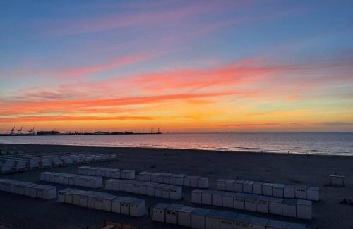 Duinbergen Apartment | Seafront apartment 2 bed Duinbergen