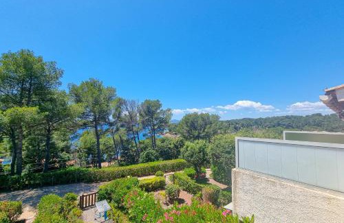 Le Dramont House | Seafront apartment 4 people in domain - 2 Pools