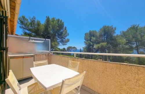 Le Dramont House | Seafront apartment 4 people in domain - 2 Pools