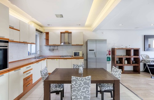 Pieta Apartment | Seafront Apartment