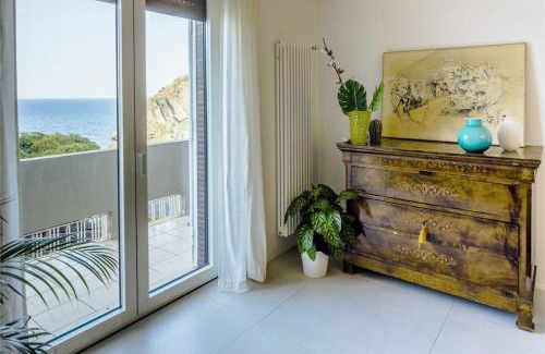 Cannizzaro Apartment | Seafront balcony Aci Castello, Private parking