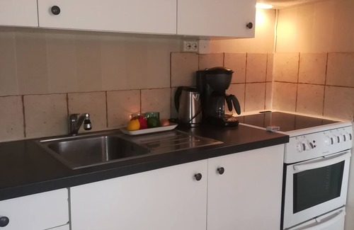 Jamjo Cabin | Seafront cottage for the small family. Meeresnahes Ferienhaus.