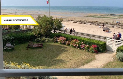 Saint-Regnobert-de-la-Cote-de-Nacre Apartment | Seafront duplex, renovated 2018, private park