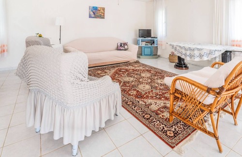 Ayvalik Apartment | Seafront Duplex Villa With Garden in Ayvalik