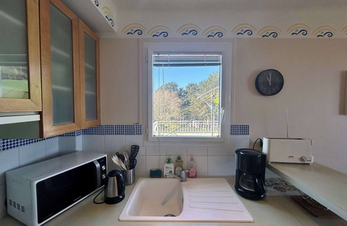 Plestin-les-Greves Apartment | Seafront flat with indoor pool with stunning views