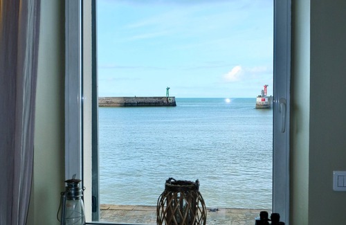 Port-en-Bessin-Huppain Cottage | Seafront, exceptional sea view, charm, fireplace and luxury comfort, 100m2