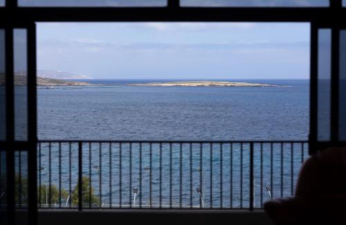 Qawra Apartment | Seafront living with private Garage