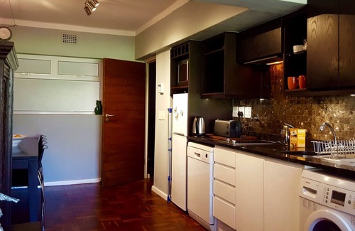 Mouille Point Apartment | Seafront Mouille Point 2 bedroom 2 bathroom Apartment Cape Town Westridge B