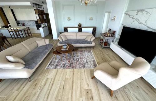 Kodrra Apartment | Seafront Oasis Luxury Apartment, with Sae View