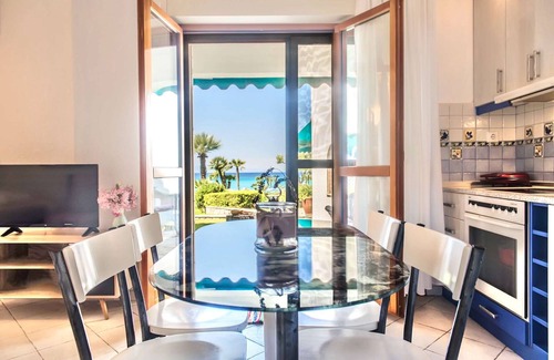 Kassandra House | Seafront Paradise Home