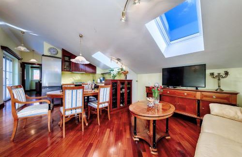 Vis Apartment | Seafront Penthouse