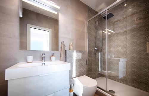 Komiza Bed & Breakfast | Seafront rooms Koluna