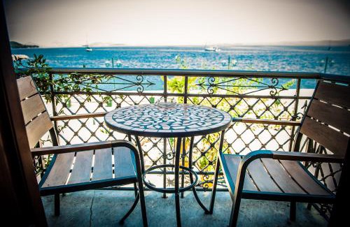 Vonitsa Hotel | SeaFront Stone Suites
