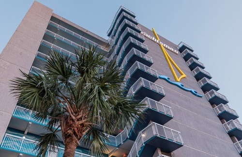 Downtown Myrtle Beach Condo | SeaGlass Tower™ - 1 Bedroom Standard - Limited View