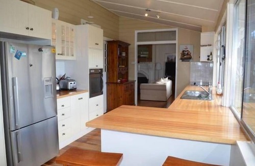 Broadwater House | Seagoe Homestead - private self contained accommodation on the Granite Belt, QLD