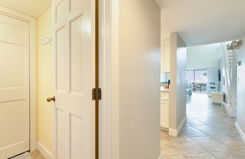 Sanibel Condo | Seagrape Village #4, 3 Bed, 3 Bath Townhouse with Gulf View & Bikes