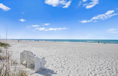 Bradenton Beach Apartment | Seagrass Sunsets