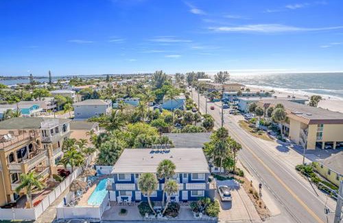Bradenton Beach Apartment | Seagrass Sunsets