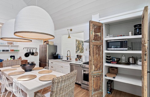 Seagrove Beach House | Seagrove - Beach Digs🌴 Old Seagrove Escape – Private Pool, Hot Tub & 5 Bikes Included!