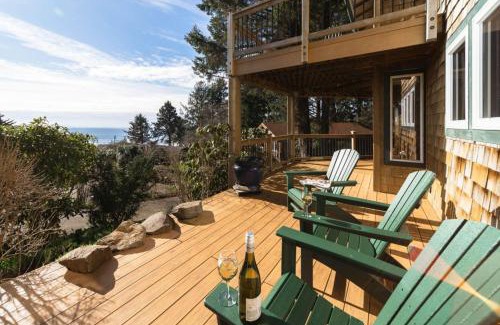Neahkahnie Beach House | Seagrove by AvantStay Treetop Haven w Coastal Views