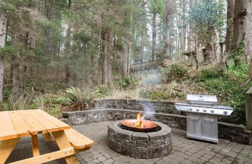 Neahkahnie Beach House | Seagrove by AvantStay Treetop Haven w Coastal Views