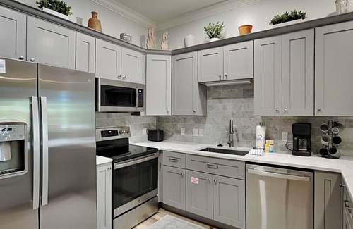 Seagrove Beach Condo | Seagrove Highlands #2305 | Luxe Condo, Close to Beach + Community Pool