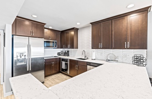 Isle of Palms Villa | Seagrove Villa 11C - Extreme Oceanfront! Resort!